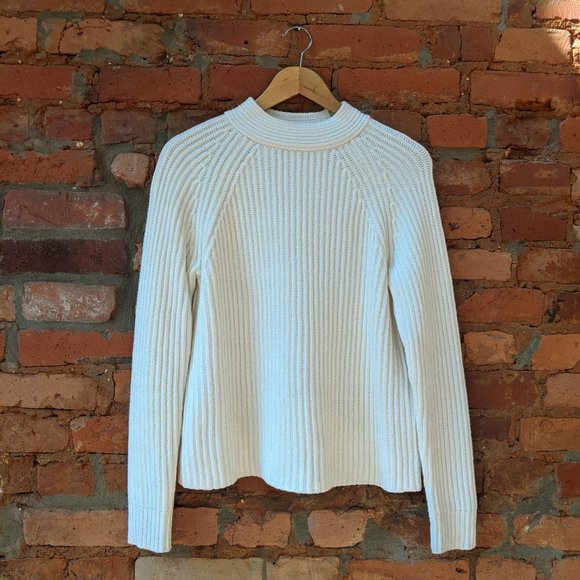 NWOT Banana Republic Chunky Crew-Neck Sweater - Picture 2 of 7